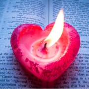 Biblias abiertas, corazones ardientes